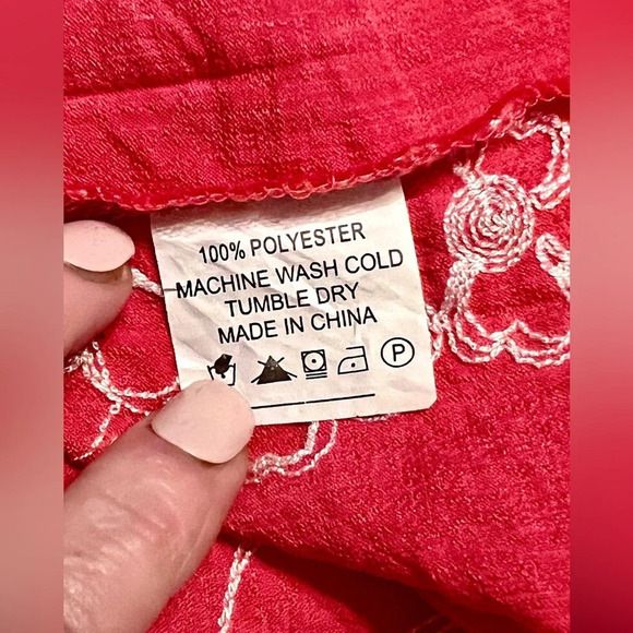 KINDRED Bright coral embroidered floral design top size PM. - Picture 11 of 13